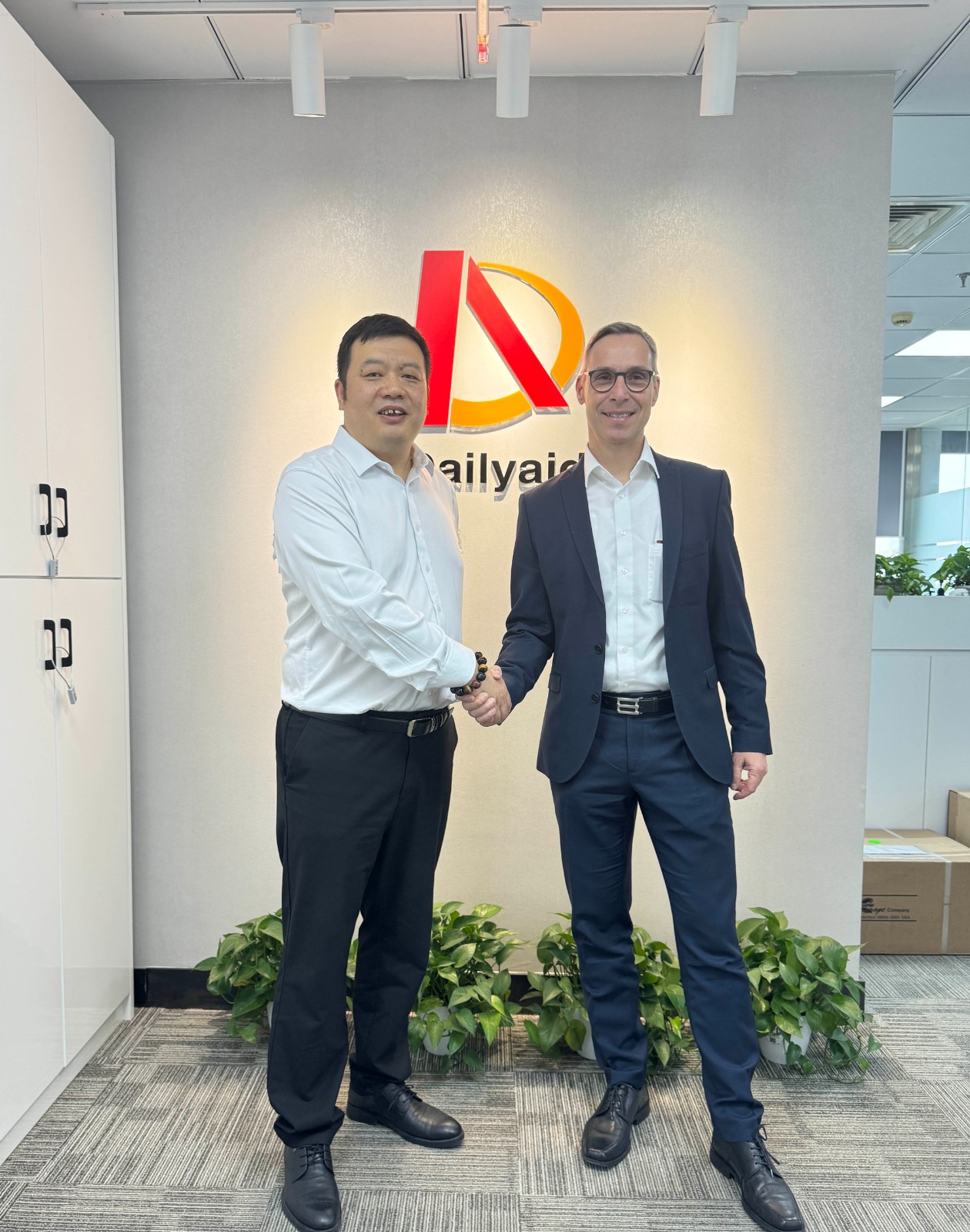 1713506696736478.jpg 1.jpg